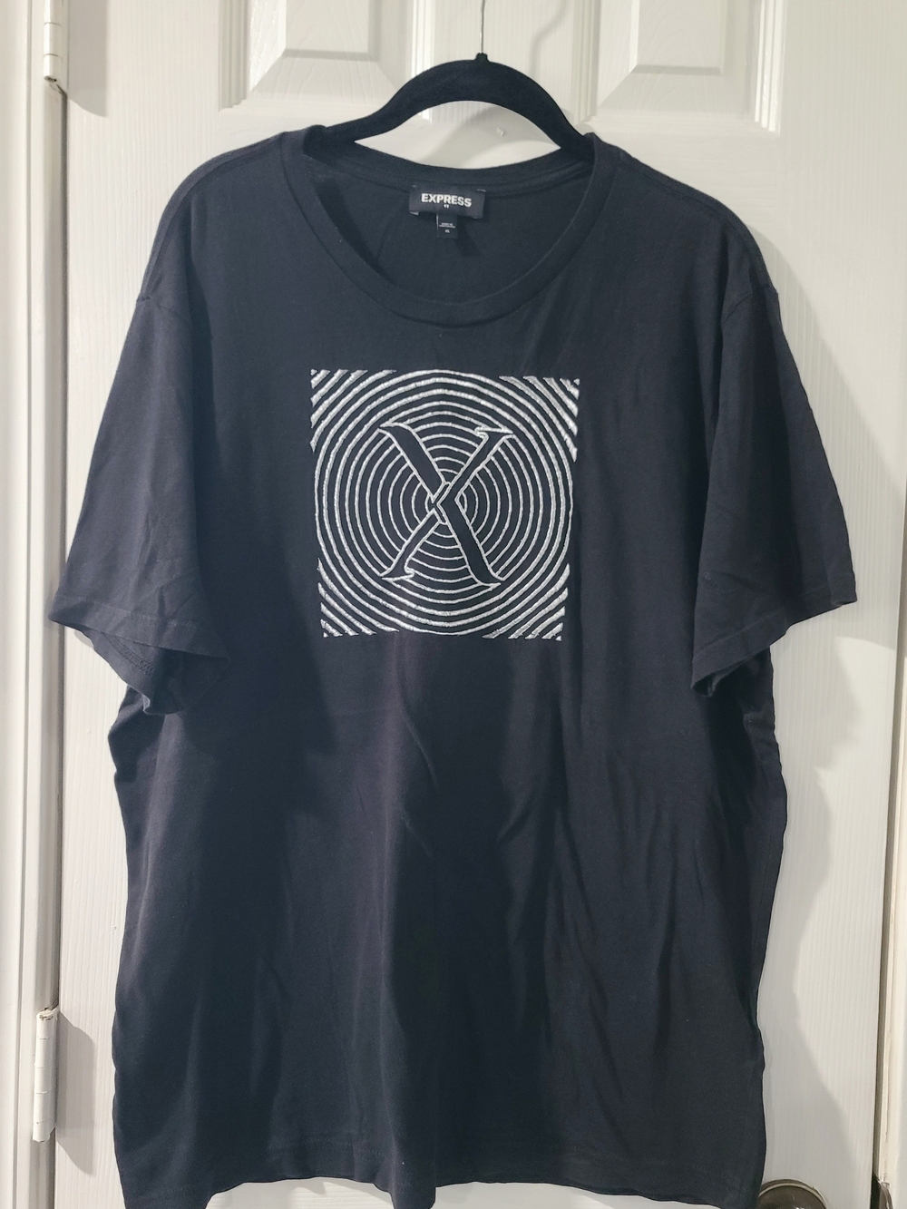 Express Black Short-Sleeve Tee with White Concentric X Graphic XL